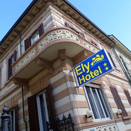 Hotel Ely เวียเรจโจ ภายนอก รูปภาพ