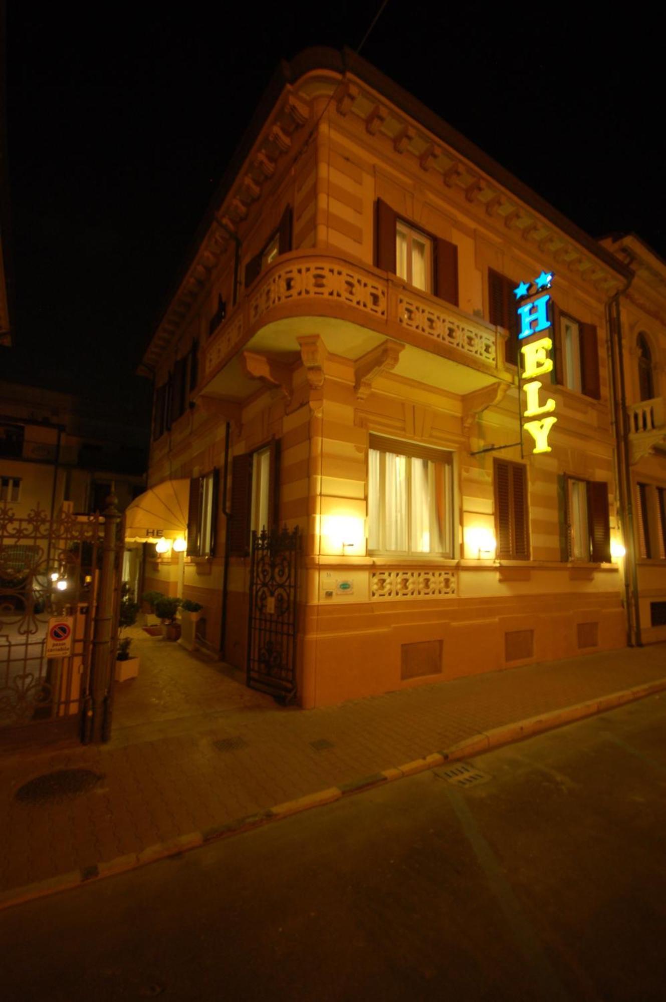 Hotel Ely เวียเรจโจ ภายนอก รูปภาพ