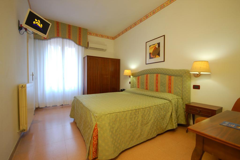 Hotel Ely เวียเรจโจ ห้อง รูปภาพ