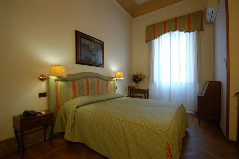 Hotel Ely เวียเรจโจ ภายนอก รูปภาพ