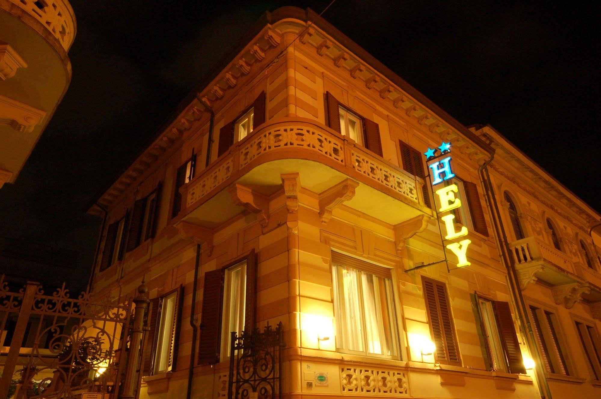 Hotel Ely เวียเรจโจ ภายนอก รูปภาพ