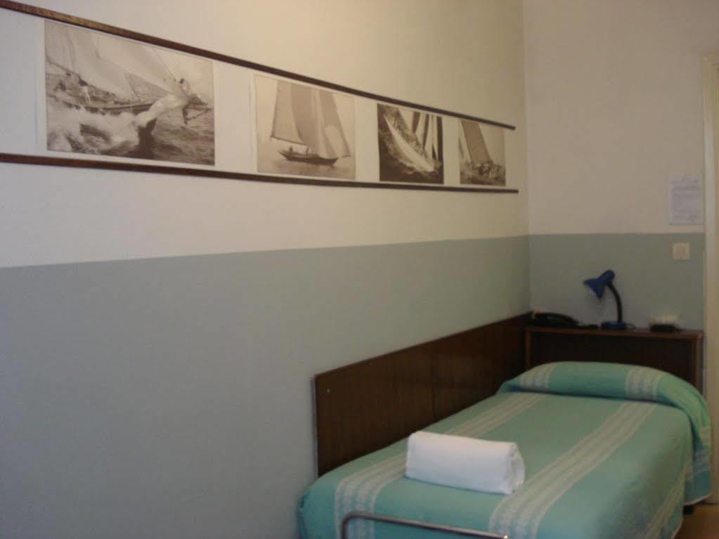 Hotel Ely เวียเรจโจ ภายนอก รูปภาพ